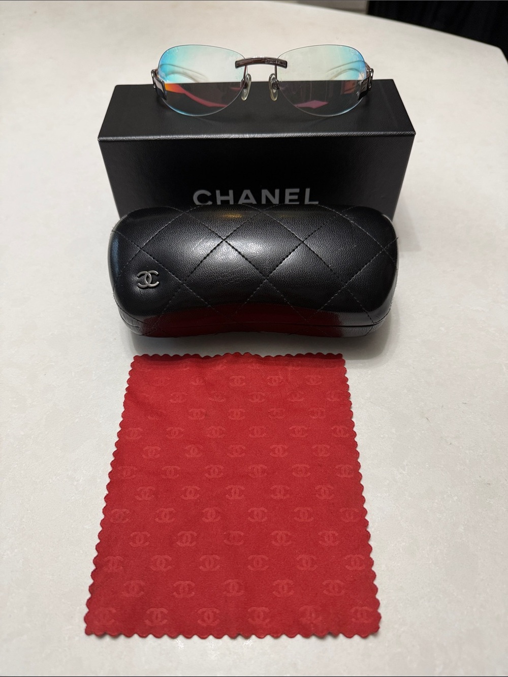 CHANEL Rimless Sunglasses with Red and Orange Gradient Lenses - Picture 7 of 7